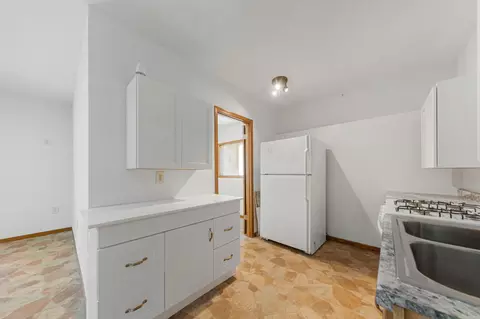 Kitchen - 23493 Echo Ave, Faribault, MN 55021 photo 7 of 8