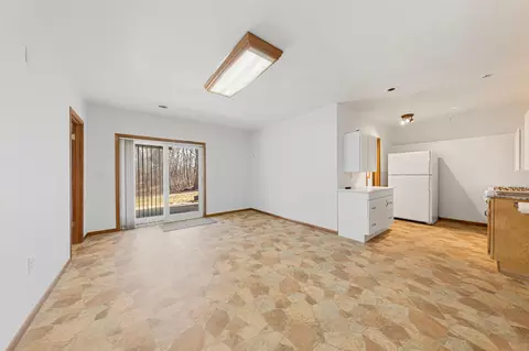 Living - 23493 Echo Ave, Faribault, MN 55021 photo 4 of 5
