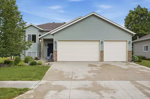 1403 35th Street Cir S, Moorhead, MN 56560
