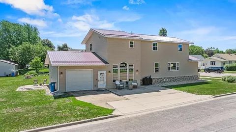 313 7th St W, Canby, MN 56220