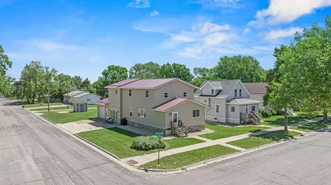 313 7th St W, Canby, MN 56220