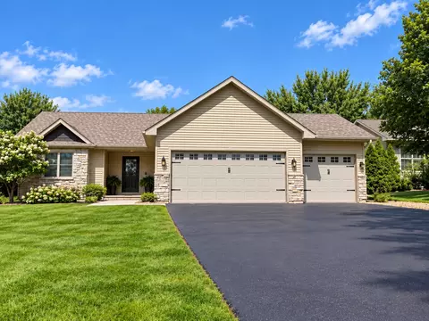 515 10th Ave NE, Lonsdale, MN 55046