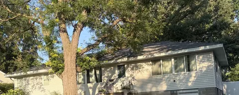 6853 7th St NE, Fridley, MN 55432