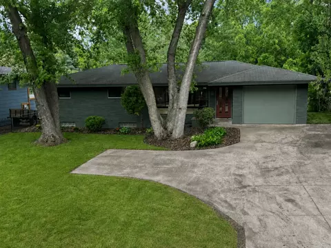 3621 Edward St NE, Saint Anthony, MN 55418