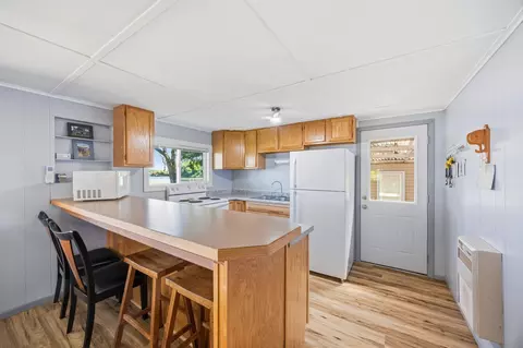 Kitchen - 21480 654th Ave, Darwin, MN 55324 photo 1 of 2