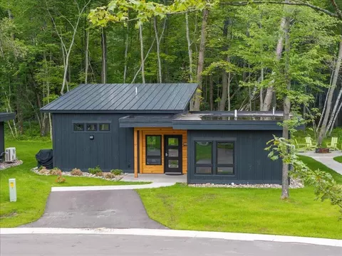 9835 Adventure Way SW #QUARTERDECK RESORT 404, Nisswa, MN 56468
