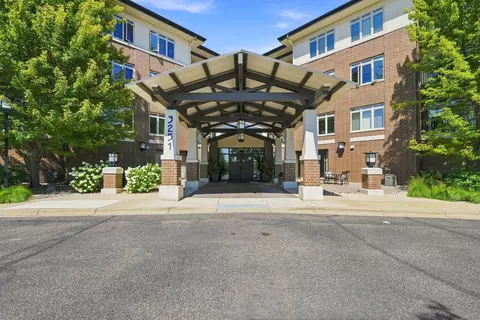3251 Louisiana Ave S #317, Saint Louis Park, MN 55426