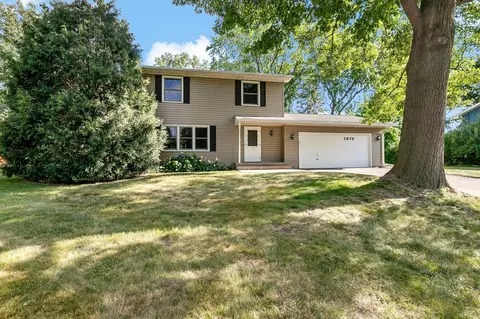 2679 16th Ter NW, Saint Paul, MN 55112