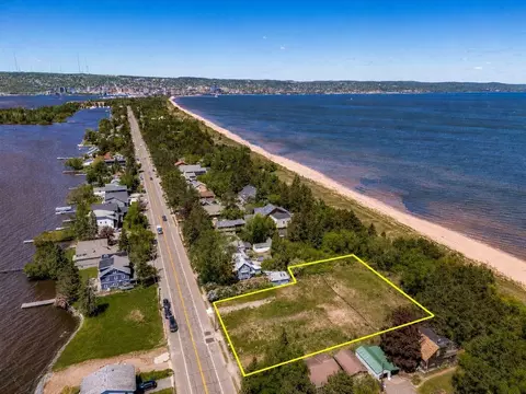 29 S Nn S Lake Ave, Duluth, MN 55802