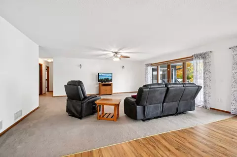 Living - 44080 Maple Ln, Harris, MN 55032 photo 2 of 6