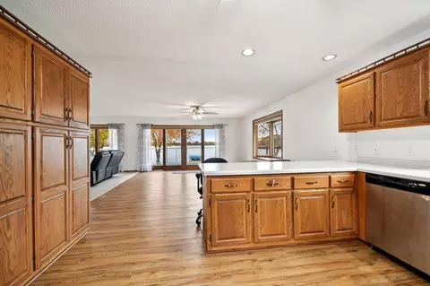 Kitchen - 44080 Maple Ln, Harris, MN 55032 photo 4 of 5