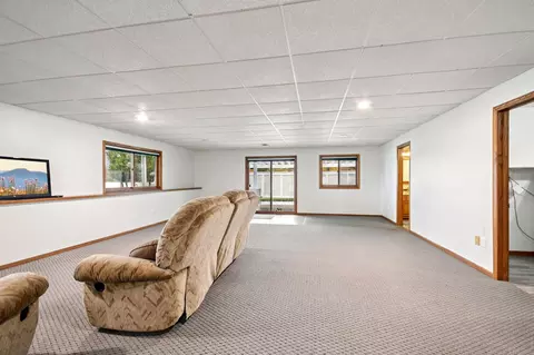 Living - 44080 Maple Ln, Harris, MN 55032 photo 5 of 6