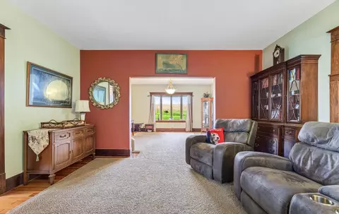 Living - 18615 Dunn Rd, Caledonia, MN 55921 photo 2 of 4