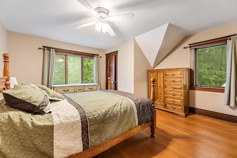 Bedroom - 18615 Dunn Rd, Caledonia, MN 55921 photo 1 of 6