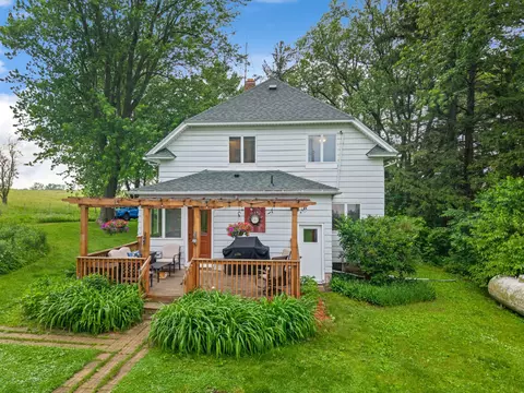 Exterior - 18615 Dunn Rd, Caledonia, MN 55921 photo 3 of 4