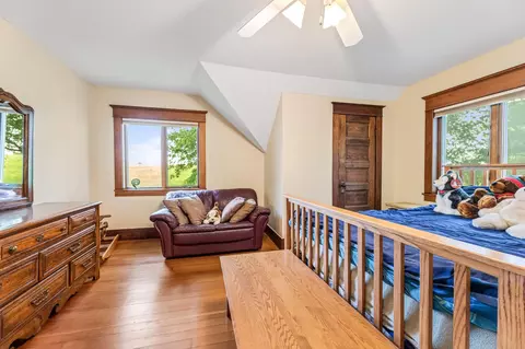 Bedroom - 18615 Dunn Rd, Caledonia, MN 55921 photo 4 of 6