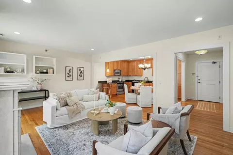 3810 W 31st St #101, Minneapolis, MN 55416