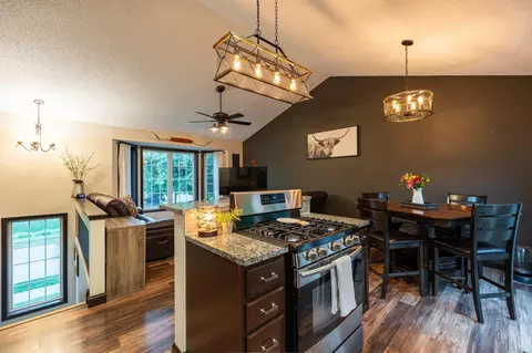 617 12th St, Farmington, MN 55024