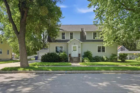 424 E 11th St, Gibbon, MN 55335