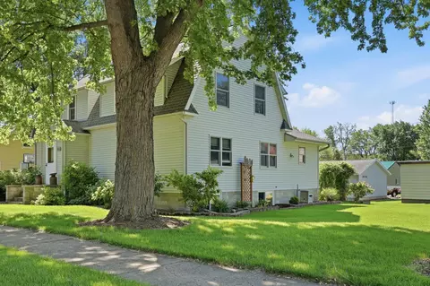 Exterior - 424 E 11th St, Gibbon, MN 55335 photo 2 of 16