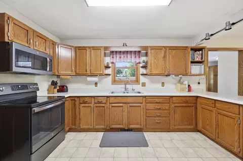 Kitchen - 424 E 11th St, Gibbon, MN 55335 photo 2 of 5