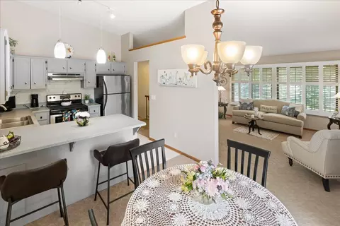 Dining - 4602 12 Penkwe Way, Eagan, MN 55122 photo 1 of 3
