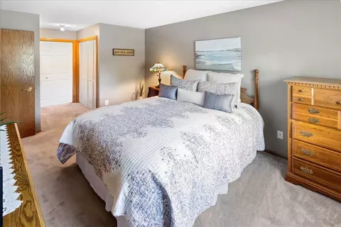 Bedroom - 4602 12 Penkwe Way, Eagan, MN 55122 photo 2 of 5