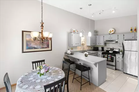 Dining - 4602 12 Penkwe Way, Eagan, MN 55122 photo 2 of 3