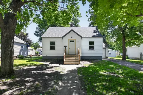 1411 Douglas St, Alexandria, MN 56308