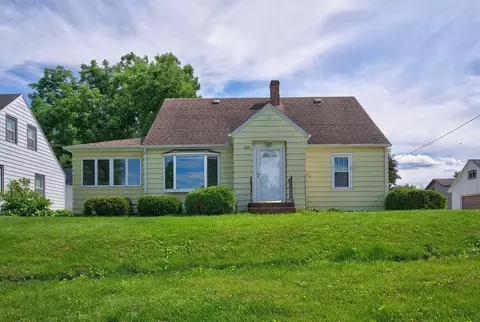 325 W South St, Caledonia, MN 55921