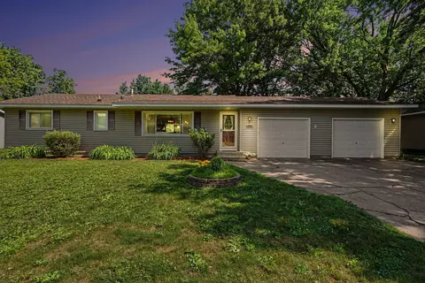 2045 Bluestone Ln, Eagan, MN 55122
