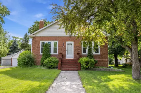 415 9th St, Hawley, MN 56549