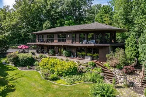 46802 Apache Dr, Cleveland, MN 56017