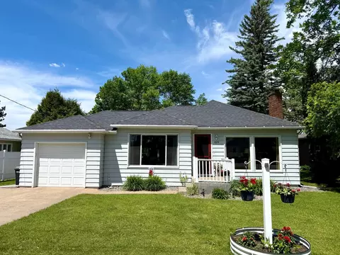 1019 Riverview Dr, Little Falls, MN 56345
