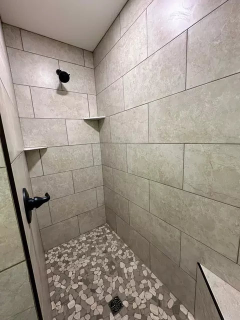Bath - 702 11th St NW, Perham, MN 56573 photo 3 of 4
