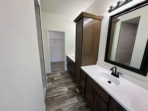 Bath - 702 11th St NW, Perham, MN 56573 photo 2 of 4
