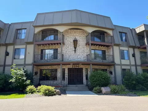 2200 Nevada Ave S #106, Saint Louis Park, MN 55426