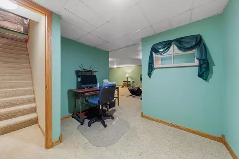 Entry Way - 204 Allen Ln, Faribault, MN 55021 photo 3 of 3