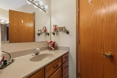 Bath - 204 Allen Ln, Faribault, MN 55021 photo 2 of 4