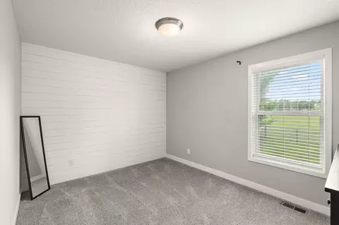 Bedroom - 715 Boulder Pass St, Jordan, MN 55352 photo 8 of 9