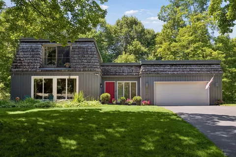 4280 Winchester Ct, Minnetonka, MN 55345