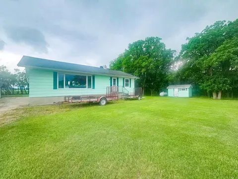 2617 State Highway 175, Hallock, MN 56728