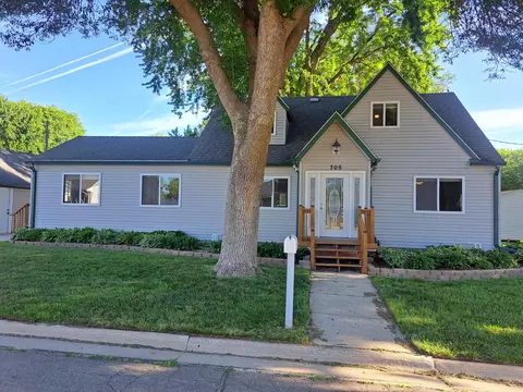 705 Glenview Dr, Albert Lea, MN 56007