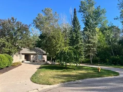 4320 Vinewood Ln N, Plymouth, MN 55442