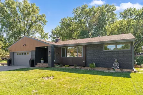 4544 Perry Ave N, Robbinsdale, MN 55422