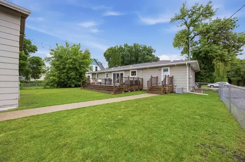 Exterior - 455 16th Ave S, Fargo, ND 58103 photo 5 of 11
