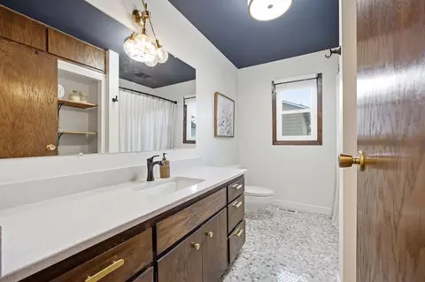Bath - 455 16th Ave S, Fargo, ND 58103 photo 1 of 2