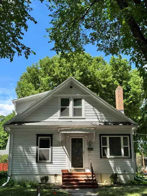 403 14th St S, Fargo, ND 58103