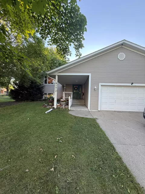 4151 Valley View St, Saint Bonifacius, MN 55375