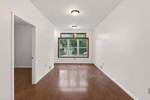 1067 Wilson Ave, Saint Paul, MN 55106